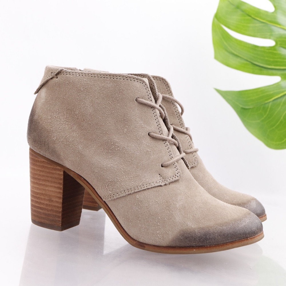 TOMS Womens Lunata Chukka Boots Size 8 Beige Suede Lace Up Heel Ankle Booties